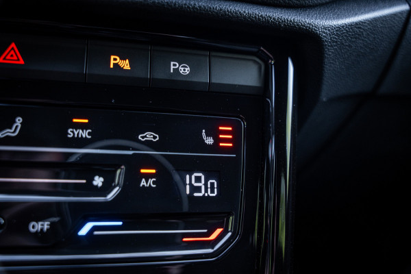 Volkswagen T-Roc 1.0 TSI R-Line | Navi | Camera | PDC | Cruise | LED | Virtual cockpit