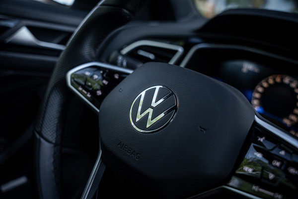 Volkswagen T-Roc 1.0 TSI R-Line | Navi | Camera | PDC | Cruise | LED | Virtual cockpit