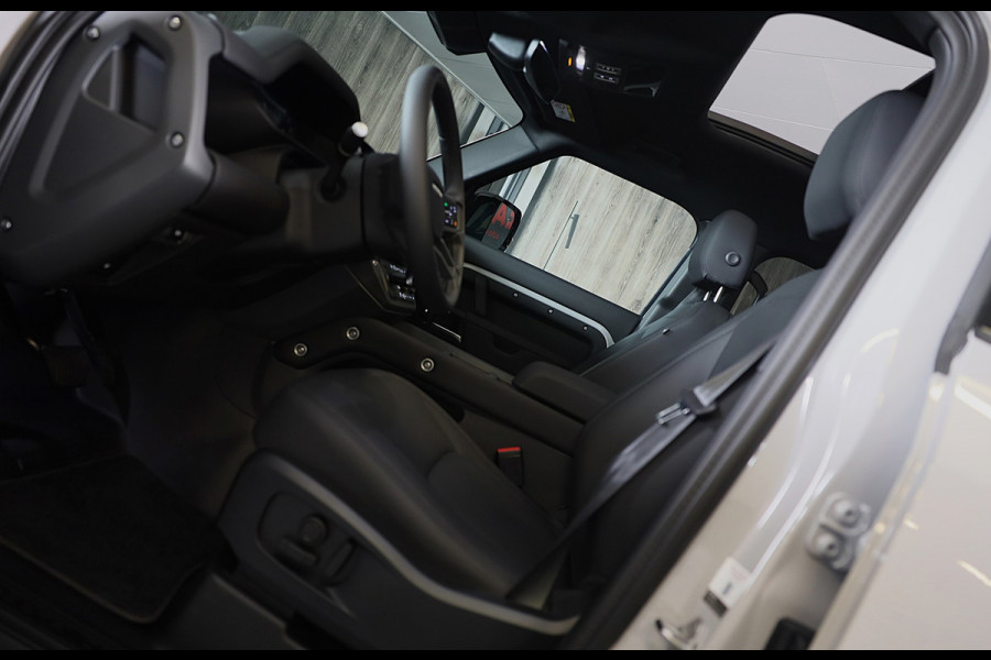 Land Rover Defender 110 2.0 P300e 110 X-Dynamic SE FACELIFT / Memory / Leder / Meridian / Acc / 360 Camera / Open Panoramadak