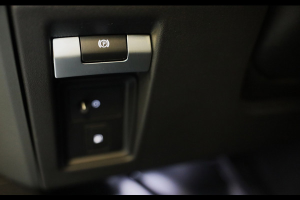 Land Rover Defender 110 2.0 P300e 110 X-Dynamic SE FACELIFT / Memory / Leder / Meridian / Acc / 360 Camera / Open Panoramadak