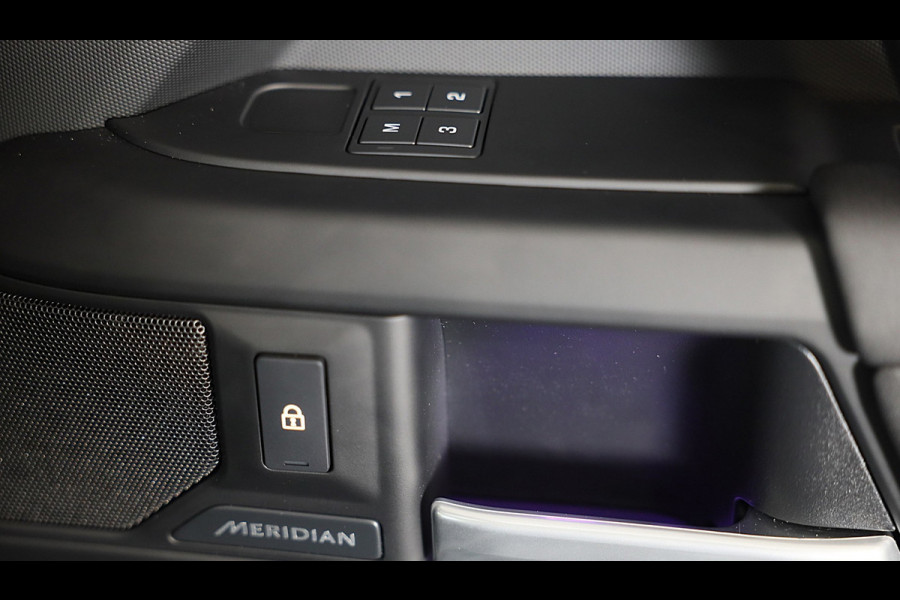 Land Rover Defender 110 2.0 P300e 110 X-Dynamic SE FACELIFT / Memory / Leder / Meridian / Acc / 360 Camera / Open Panoramadak