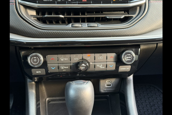 Jeep Compass 1.5T e-Hybrid High Altitude | Winter pack | Apple carplay/Android Auto | Camera | 19'' LMV Glossy black