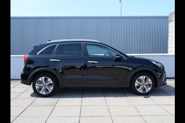 Kia e-Niro DynamicPlusLine 64 kWh | SOH 96,8% | 3Fase | Cruise | Schuif-kanteldak | Navi | keyless | Carplay |