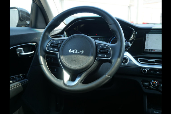 Kia e-Niro DynamicPlusLine 64 kWh | SOH 96,8% | 3Fase | Cruise | Schuif-kanteldak | Navi | keyless | Carplay |