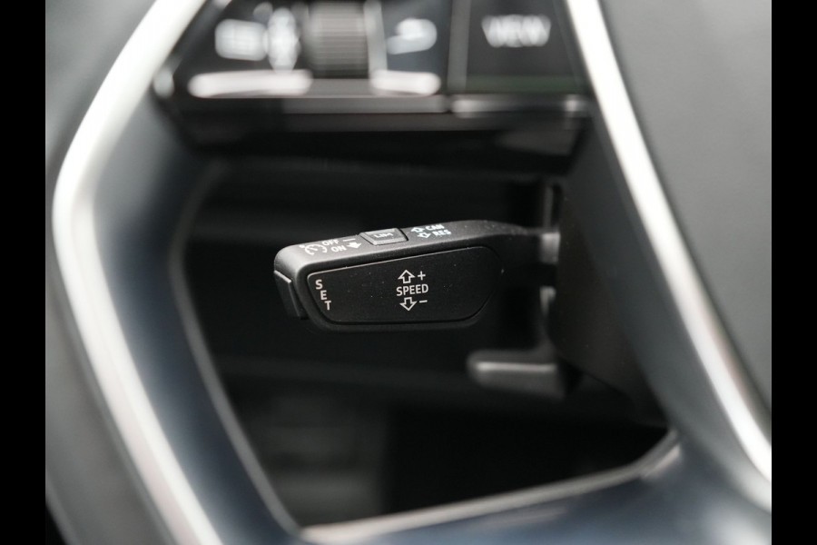 Audi Q8 e-tron 55 quattro Advanced Edition 115 kWh 408pk Dealer O.H | Panodak | Head Up | 360 Camera | Bang & Olufsen | Lederen Sportstoelen Massage & Memory | Stoelventilatie & Verwarming | Cruise Control | Keyless | Virtual | Navigatie | DAB | 21" L.M |