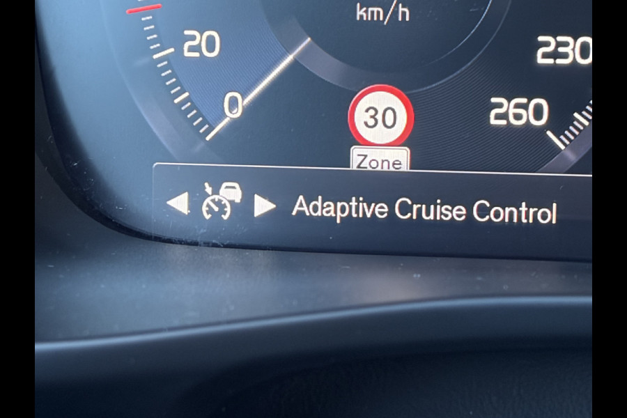 Volvo XC40 1.5 T5 262pk Recharge Inscription PHEV Leer Stoel/Stuurverw Carplay Dealer-Onderhouden!
