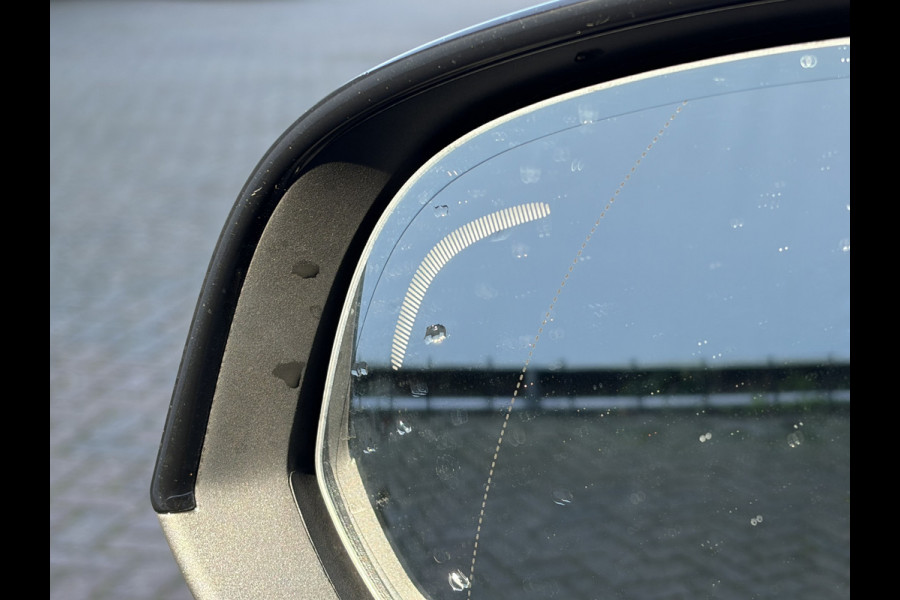 Volvo XC40 1.5 T5 262pk Recharge Inscription PHEV Leer Stoel/Stuurverw Carplay Dealer-Onderhouden!