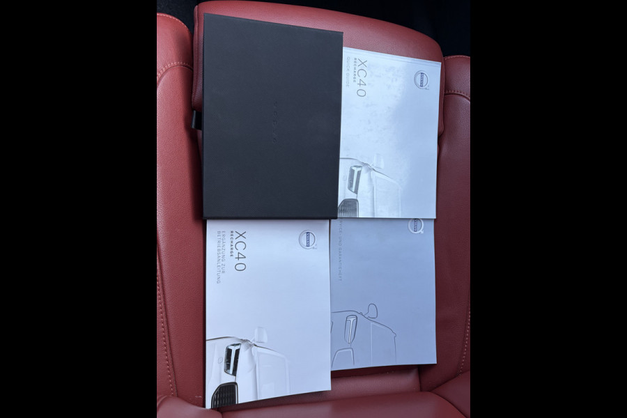 Volvo XC40 1.5 T5 262pk Recharge Inscription PHEV Leer Stoel/Stuurverw Carplay Dealer-Onderhouden!