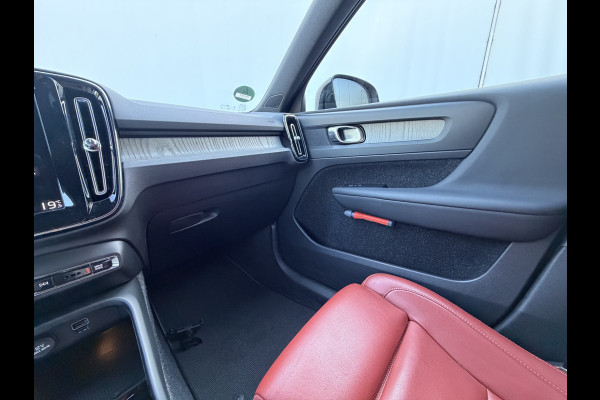 Volvo XC40 1.5 T5 262pk Recharge Inscription PHEV Leer Stoel/Stuurverw Carplay Dealer-Onderhouden!
