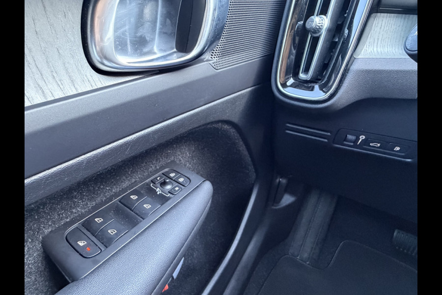 Volvo XC40 1.5 T5 262pk Recharge Inscription PHEV Leer Stoel/Stuurverw Carplay Dealer-Onderhouden!