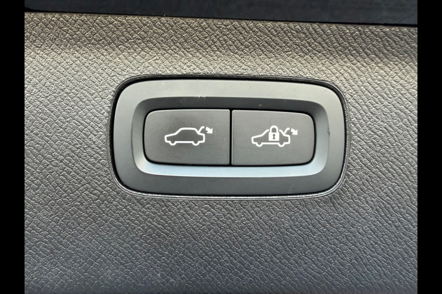 Volvo XC90 2.0 T8 Recharge AWD Ultra Dark | SOH 95% | Massage | Luchtvering | Alcantara | Trekhaak | BTW