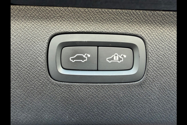 Volvo XC90 2.0 T8 Recharge AWD Ultra Dark | SOH 95% | Massage | Luchtvering | Alcantara | Trekhaak | BTW