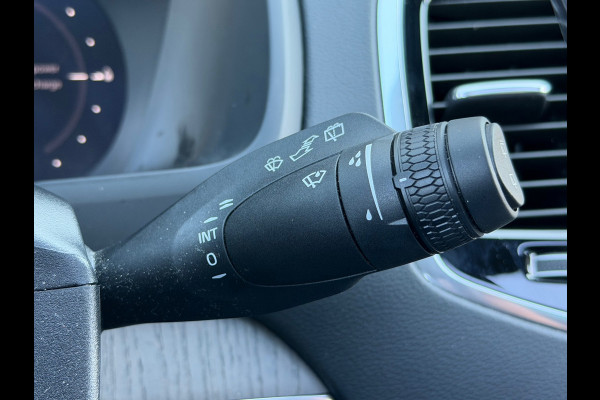 Volvo XC90 2.0 T8 Recharge AWD Ultra Dark | SOH 95% | Massage | Luchtvering | Alcantara | Trekhaak | BTW