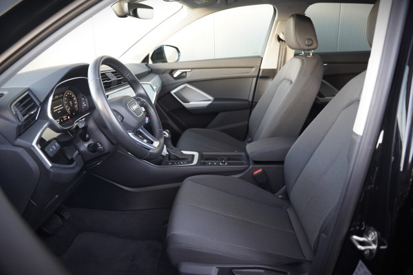 Audi Q3 45 TFSI e Advanced edition | Stoelverwarming | Adaptive Cruise Control | Navigatie | Keyless | Matrix LED | Apple Carplay | DAB | Climate Control | Parkeersensoren | SOH 93,6%