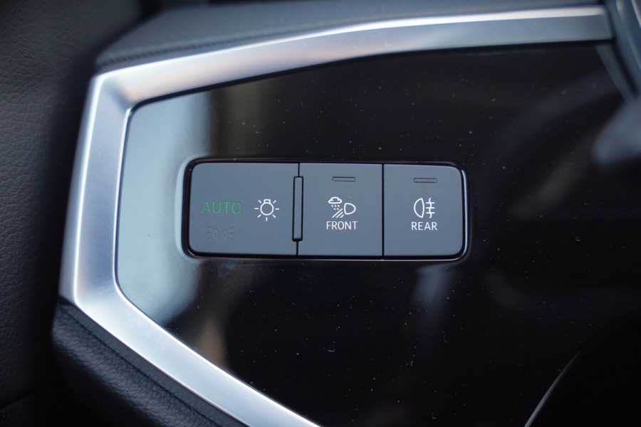 Audi Q3 45 TFSI e Advanced edition | Stoelverwarming | Adaptive Cruise Control | Navigatie | Keyless | Matrix LED | Apple Carplay | DAB | Climate Control | Parkeersensoren | SOH 93,6%