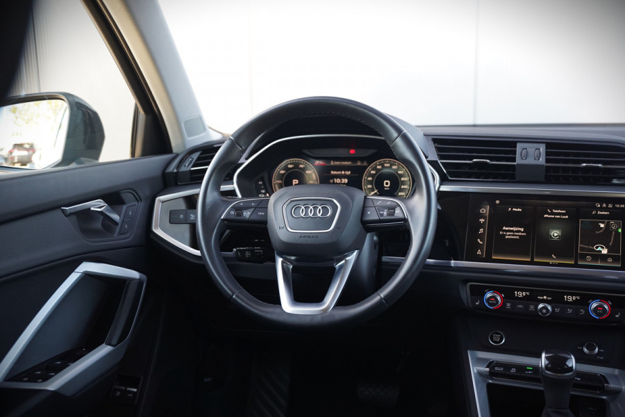 Audi Q3 45 TFSI e Advanced edition | Stoelverwarming | Adaptive Cruise Control | Navigatie | Keyless | Matrix LED | Apple Carplay | DAB | Climate Control | Parkeersensoren | SOH 93,6%