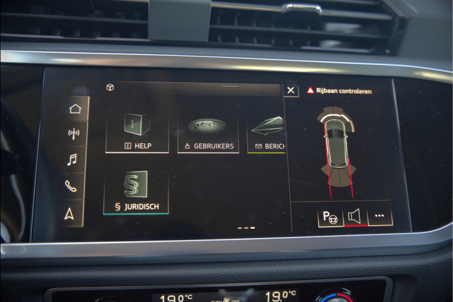 Audi Q3 45 TFSI e Advanced edition | Stoelverwarming | Adaptive Cruise Control | Navigatie | Keyless | Matrix LED | Apple Carplay | DAB | Climate Control | Parkeersensoren | SOH 93,6%