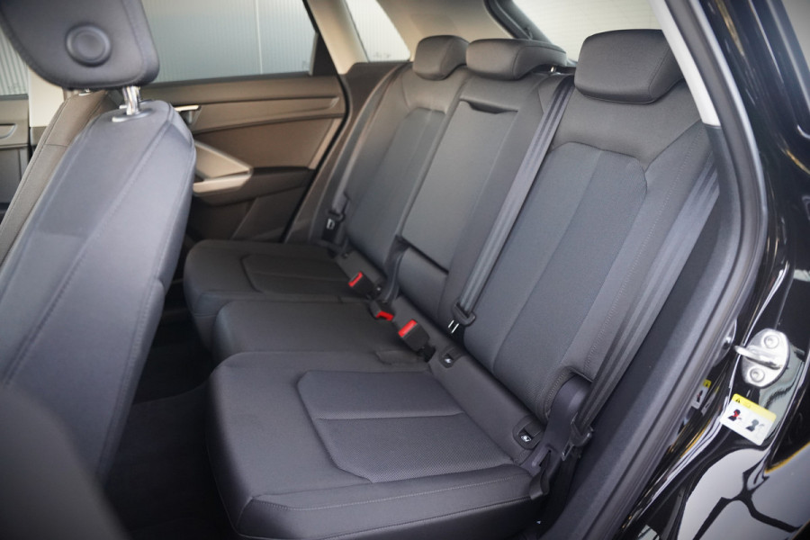 Audi Q3 45 TFSI e Advanced edition | Stoelverwarming | Adaptive Cruise Control | Navigatie | Keyless | Matrix LED | Apple Carplay | DAB | Climate Control | Parkeersensoren | SOH 93,6%