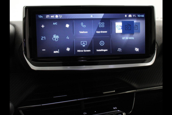 Peugeot 2008 1.2 Hybrid 136 pk Automaat Allure Navigatie Apple Carplay/Android Auto Climate Control Dab Led Parkeer sensoren Cruise Control Stoelverwarming