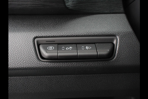 Renault Trafic 2.0 Blue dCi 150 EDC T30 L2H1 Advance Dubbele cabine Navigatie Airco Lichtmetalen velgen Betimmering Trekhaak Camera Parkeer sensoren Dab
