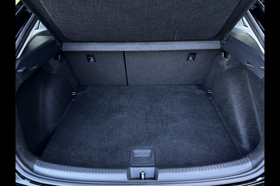 Volkswagen Taigo TSI 95PK LIFE CARPLAY/PDC/STOELVERW.