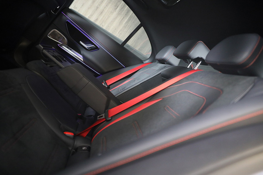 Mercedes-Benz E-Klasse AMG 53 4MATIC+ Night Edition / Hyperscreen / Head Up / Burmester4D / 360 Camera / 4W Sturing / Pano
