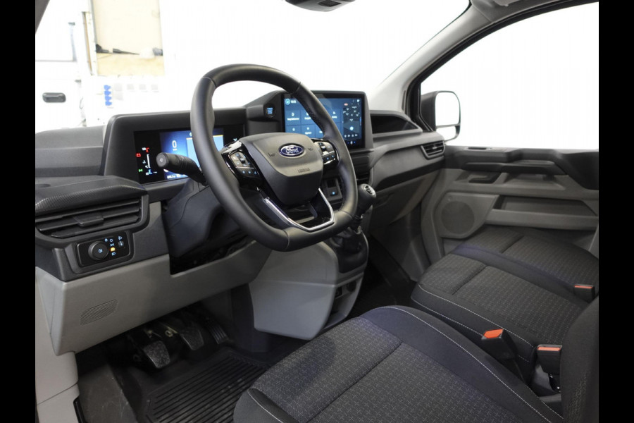 Ford Transit Custom 300 2.0 TDCI L2H1 Trend Dubbele Cabine Nieuw Model Trekhaak Navigatie Apple CarPlay Android Auto Camera Parkeerhulp Adaptive Cruise Control Climate Control Lichtmetalen velgen
