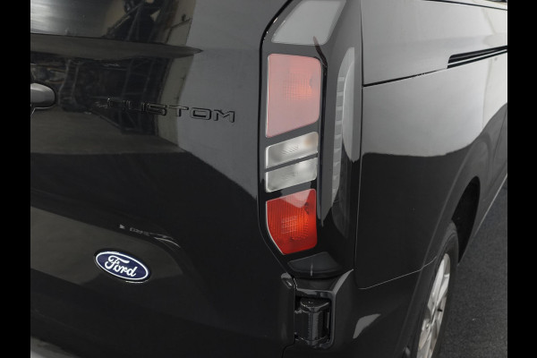 Ford Transit Custom 300 2.0 TDCI L2H1 Trend Dubbele Cabine Nieuw Model Trekhaak Navigatie Apple CarPlay Android Auto Camera Parkeerhulp Adaptive Cruise Control Climate Control Lichtmetalen velgen