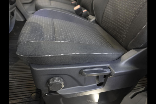 Ford Transit Custom 300 2.0 TDCI L2H1 Trend Dubbele Cabine Nieuw Model Trekhaak Navigatie Apple CarPlay Android Auto Camera Parkeerhulp Adaptive Cruise Control Climate Control Lichtmetalen velgen