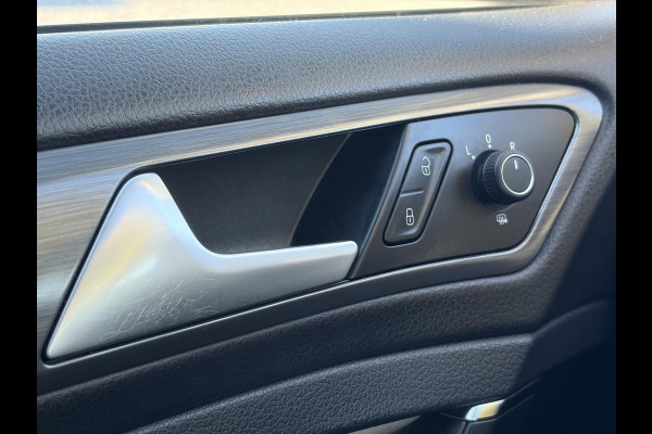Volkswagen e-Golf e-Golf ✓SOH 88.57%✓Carplay✓Navi✓Leder✓Clima✓Cruise✓Pdc V+A✓LED✓16'' Lm velgen✓N.A.P✓Apk tot 02-2027
