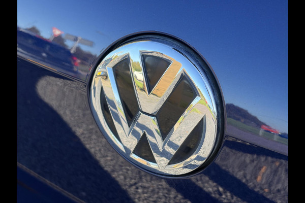 Volkswagen e-Golf e-Golf ✓SOH 88.57%✓Carplay✓Navi✓Leder✓Clima✓Cruise✓Pdc V+A✓LED✓16'' Lm velgen✓N.A.P✓Apk tot 02-2027