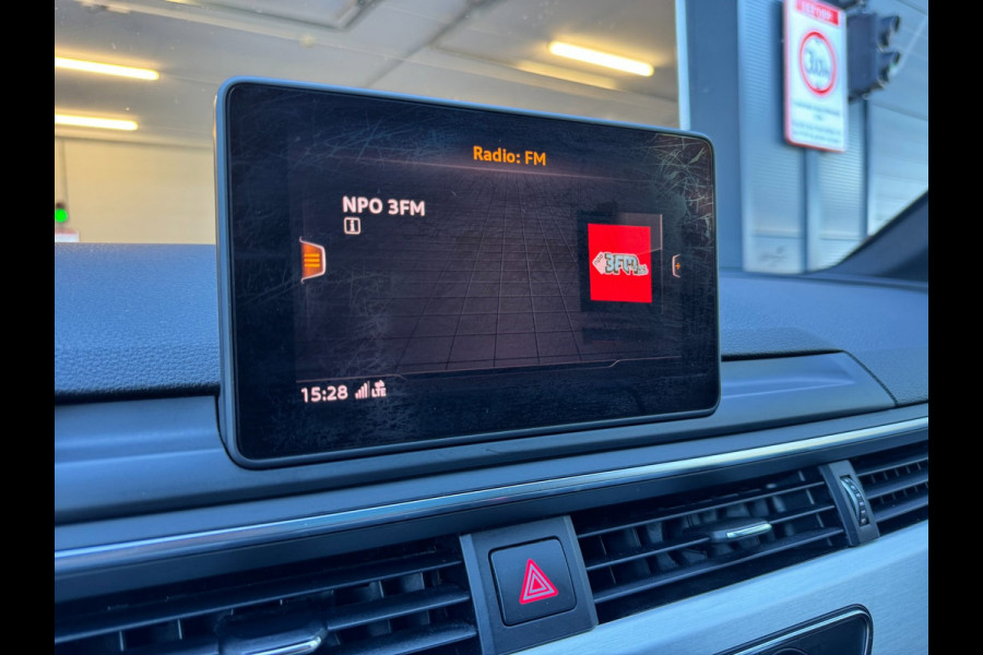 Audi A4 Avant S-LINE / NAP !! / PANO / CRUISE / CLIMATE / FLIPPERS / P.SENSOREN / BLUETOOTH / LEDER-ALCANTARA / ISOFIX / 20 INCH !