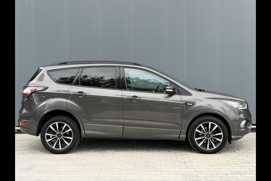 Ford Kuga BWJ 2018 | 1.5T 150PK ST Line | TREKHAAK | CLIMA | NAVI | 18'' LMV | CAMERA A | PDC | LED | CARPLAY |