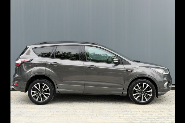 Ford Kuga BWJ 2018 | 1.5T 150PK ST Line | TREKHAAK | CLIMA | NAVI | 18'' LMV | CAMERA A | PDC | LED | CARPLAY |
