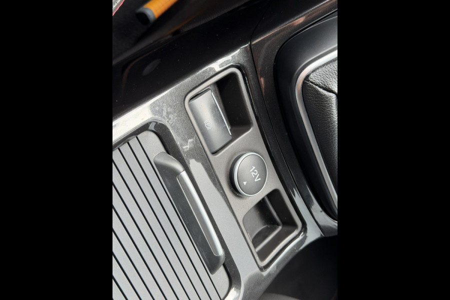 Ford Kuga BWJ 2018 | 1.5T 150PK ST Line | TREKHAAK | CLIMA | NAVI | 18'' LMV | CAMERA A | PDC | LED | CARPLAY |