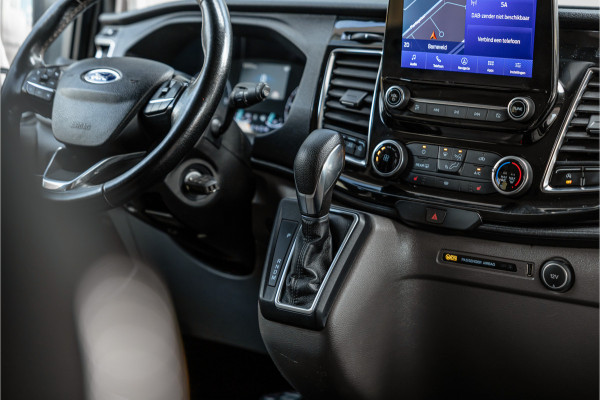 Ford Transit Custom 300 2.0 TDCI 170 PK L2H1 Limited DC | ACC | Elek stoelen | Lederen bekleding | Navigatie | CarPlay | Camera | Trekhaak | Orig. NL auto | Nieuwe APK