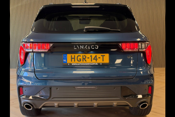 Lynk & Co 01 261PK PLUG-IN HYBRIDE PANORAMADAK AIRCO CAMERA CRUISE PDC STOELVERWARMING APPLE CARPLAY