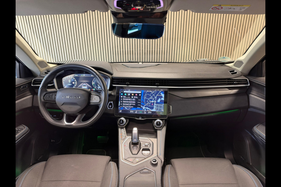 Lynk & Co 01 261PK PLUG-IN HYBRIDE PANORAMADAK AIRCO CAMERA CRUISE PDC STOELVERWARMING APPLE CARPLAY