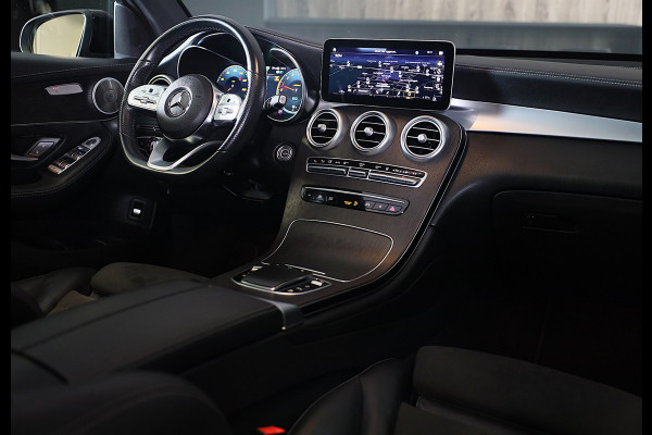 Mercedes-Benz GLC 300e 4MATIC AMG 63 Look / Digital Cockpit / Camera / Cruise Control / Augmented Reality / Open Pano / 21
