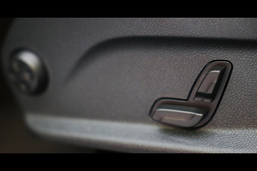 Mercedes-Benz GLC 300e 4MATIC AMG 63 Look / Digital Cockpit / Camera / Cruise Control / Augmented Reality / Open Pano / 21