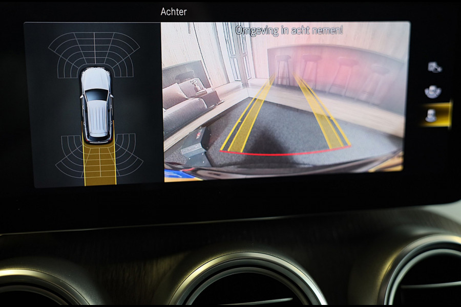 Mercedes-Benz GLC 300e 4MATIC AMG 63 Look / Digital Cockpit / Camera / Cruise Control / Augmented Reality / Open Pano / 21