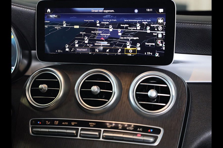 Mercedes-Benz GLC 300e 4MATIC AMG 63 Look / Digital Cockpit / Camera / Cruise Control / Augmented Reality / Open Pano / 21