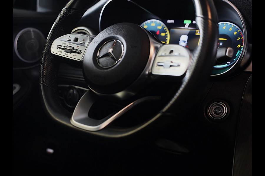 Mercedes-Benz GLC 300e 4MATIC AMG 63 Look / Digital Cockpit / Camera / Cruise Control / Augmented Reality / Open Pano / 21