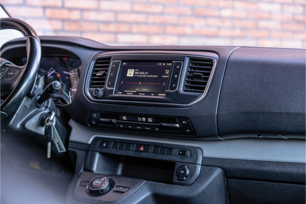 Opel Vivaro 2.0 CDTI 177 PK L3H1 DC Innovation | Marge | BTW & BPM Vrij | L+R Schuifdeur | CarPlay | Camera | Navigatie | Bi-Xenon | Blind Spot | Trekhaak | F1 Flippers | Cruise control | Nieuwe APK