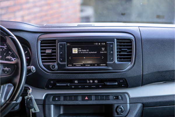 Opel Vivaro 2.0 CDTI 177 PK L3H1 DC Innovation | Marge | BTW & BPM Vrij | L+R Schuifdeur | CarPlay | Camera | Navigatie | Bi-Xenon | Blind Spot | Trekhaak | F1 Flippers | Cruise control | Nieuwe APK