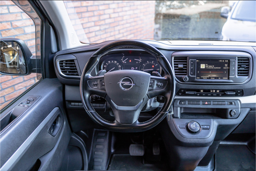 Opel Vivaro 2.0 CDTI 177 PK L3H1 DC Innovation | Marge | BTW & BPM Vrij | L+R Schuifdeur | CarPlay | Camera | Navigatie | Bi-Xenon | Blind Spot | Trekhaak | F1 Flippers | Cruise control | Nieuwe APK