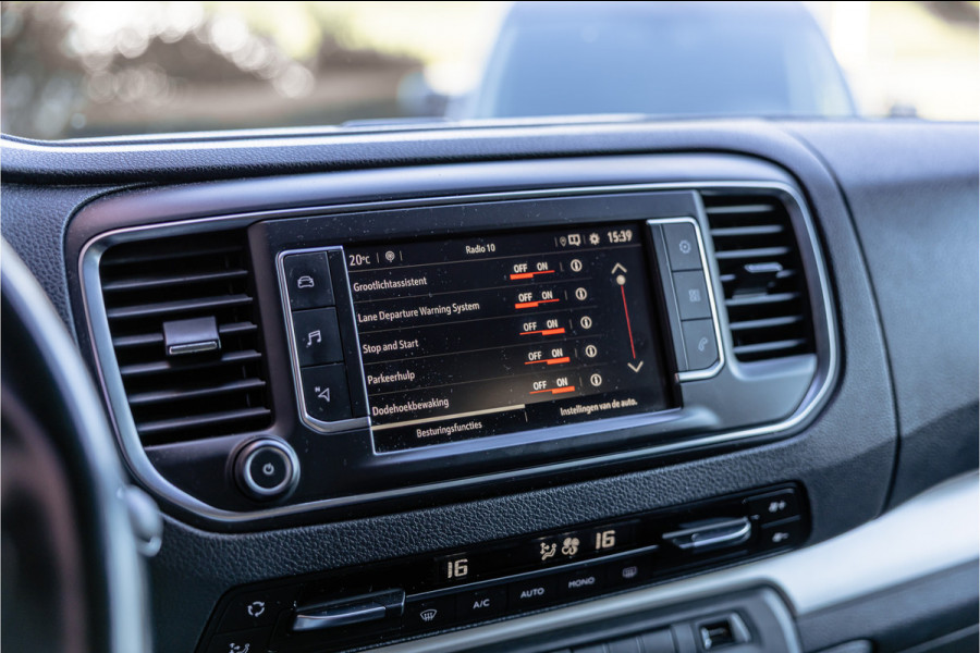 Opel Vivaro 2.0 CDTI 177 PK L3H1 DC Innovation | Marge | BTW & BPM Vrij | L+R Schuifdeur | CarPlay | Camera | Navigatie | Bi-Xenon | Blind Spot | Trekhaak | F1 Flippers | Cruise control | Nieuwe APK