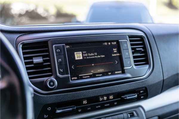 Opel Vivaro 2.0 CDTI 177 PK L3H1 DC Innovation | Marge | BTW & BPM Vrij | L+R Schuifdeur | CarPlay | Camera | Navigatie | Bi-Xenon | Blind Spot | Trekhaak | F1 Flippers | Cruise control | Nieuwe APK