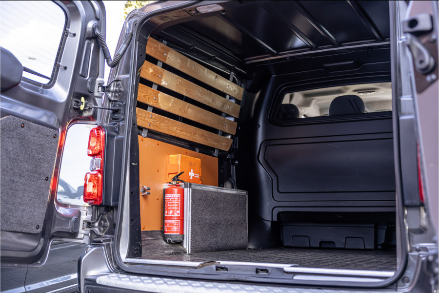 Opel Vivaro 2.0 CDTI 177 PK L3H1 DC Innovation | Marge | BTW & BPM Vrij | L+R Schuifdeur | CarPlay | Camera | Navigatie | Bi-Xenon | Blind Spot | Trekhaak | F1 Flippers | Cruise control | Nieuwe APK