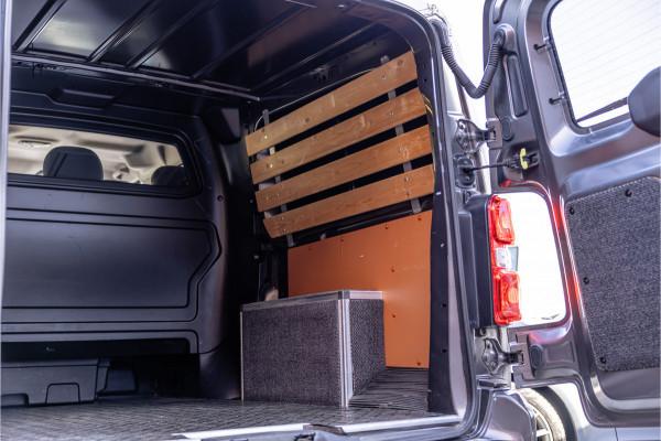 Opel Vivaro 2.0 CDTI 177 PK L3H1 DC Innovation | Marge | BTW & BPM Vrij | L+R Schuifdeur | CarPlay | Camera | Navigatie | Bi-Xenon | Blind Spot | Trekhaak | F1 Flippers | Cruise control | Nieuwe APK